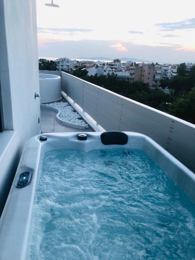 Amazing Suite At Glyfada With Sea View & Jacuzzi أثينا المظهر الخارجي الصورة
